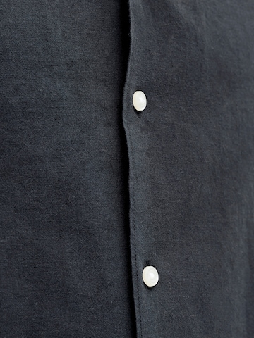 JACK & JONESComfort Fit Košulja 'JJEBREEZE' - crna boja