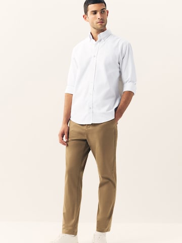 Coupe regular Chemise Next en blanc