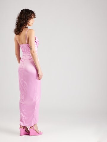 Robe de soirée 'MILLY' TFNC en rose