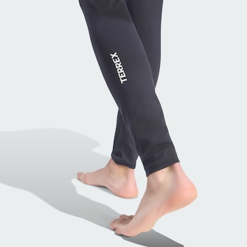 ADIDAS TERREX - Skinny Calças outdoor em preto