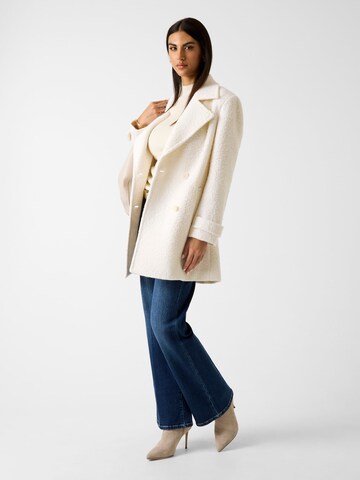 GUESS Between-Seasons Coat in White
