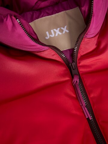Veste mi-saison 'JXIRIS' JJXX en rouge