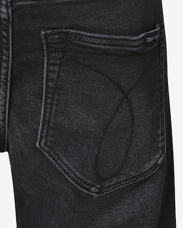 Calvin Klein Jeans Regular Shorts in Schwarz