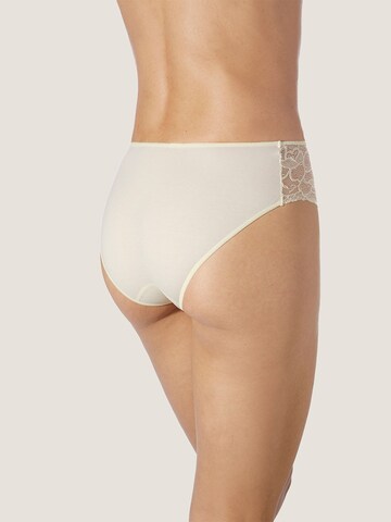 Panty 'Enea soy fiber mid waist panty' di zd ZERO DEFECTS in bianco