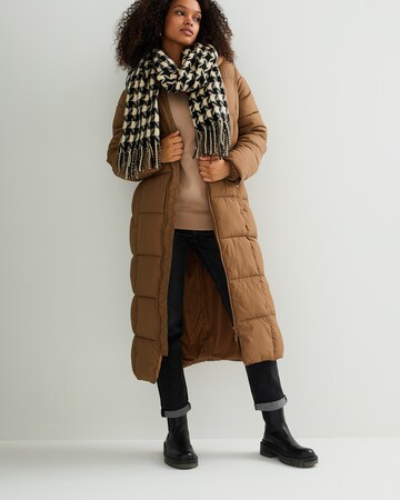 WE Fashion Winter coat in Brown