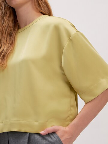 EDITED - Camiseta 'Cleopatra' en verde