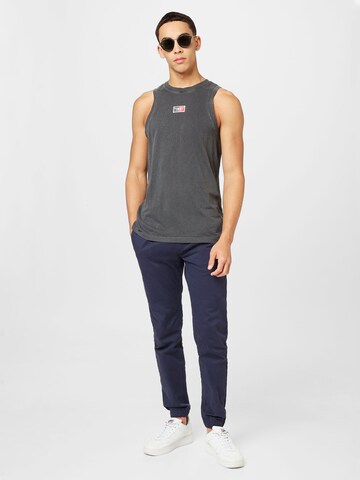 Tricou de la Tommy Jeans pe negru