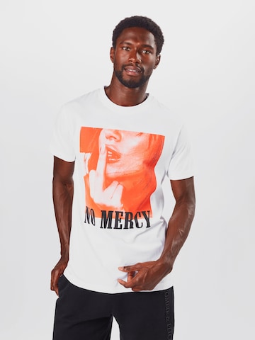 Mister Tee Regular fit Тениска 'No Mercy' в бяло: отпред
