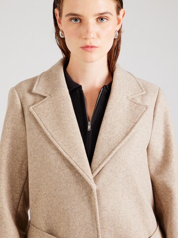 NÜMPH Between-seasons coat in Beige