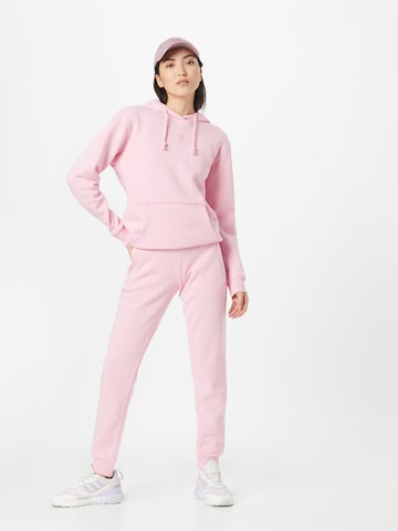 ADIDAS ORIGINALS Tapered Παντελόνι 'Adicolor Essentials' σε ροζ
