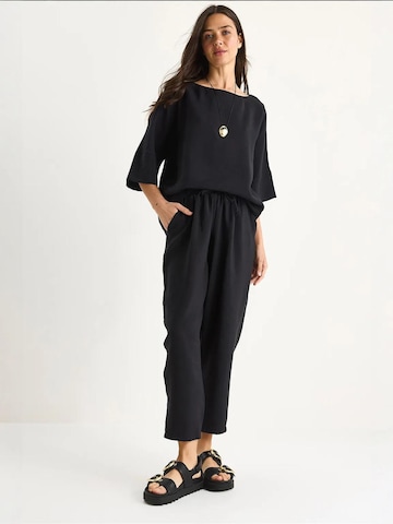 Completo pantalone di Bianco Lucci in nero