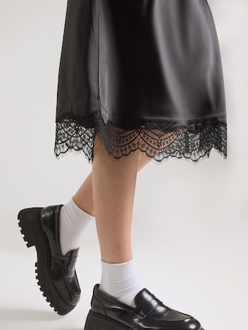 ABOUT YOU Szoknyák 'Pamela' - fekete
