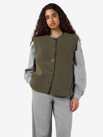 Noisy may Vest 'NMAVALON' in Green