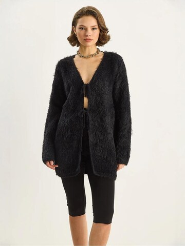 Bianco Lucci Gebreid vest in Zwart: voorkant