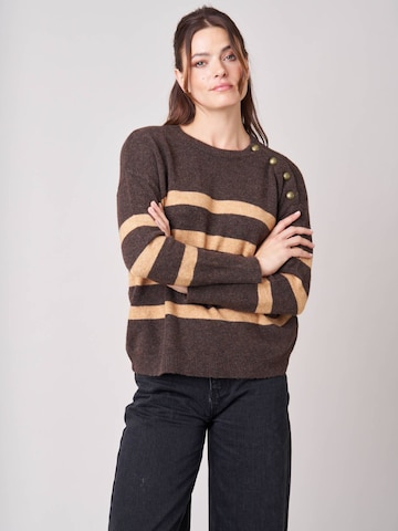 Deeluxe Sweater in Brown