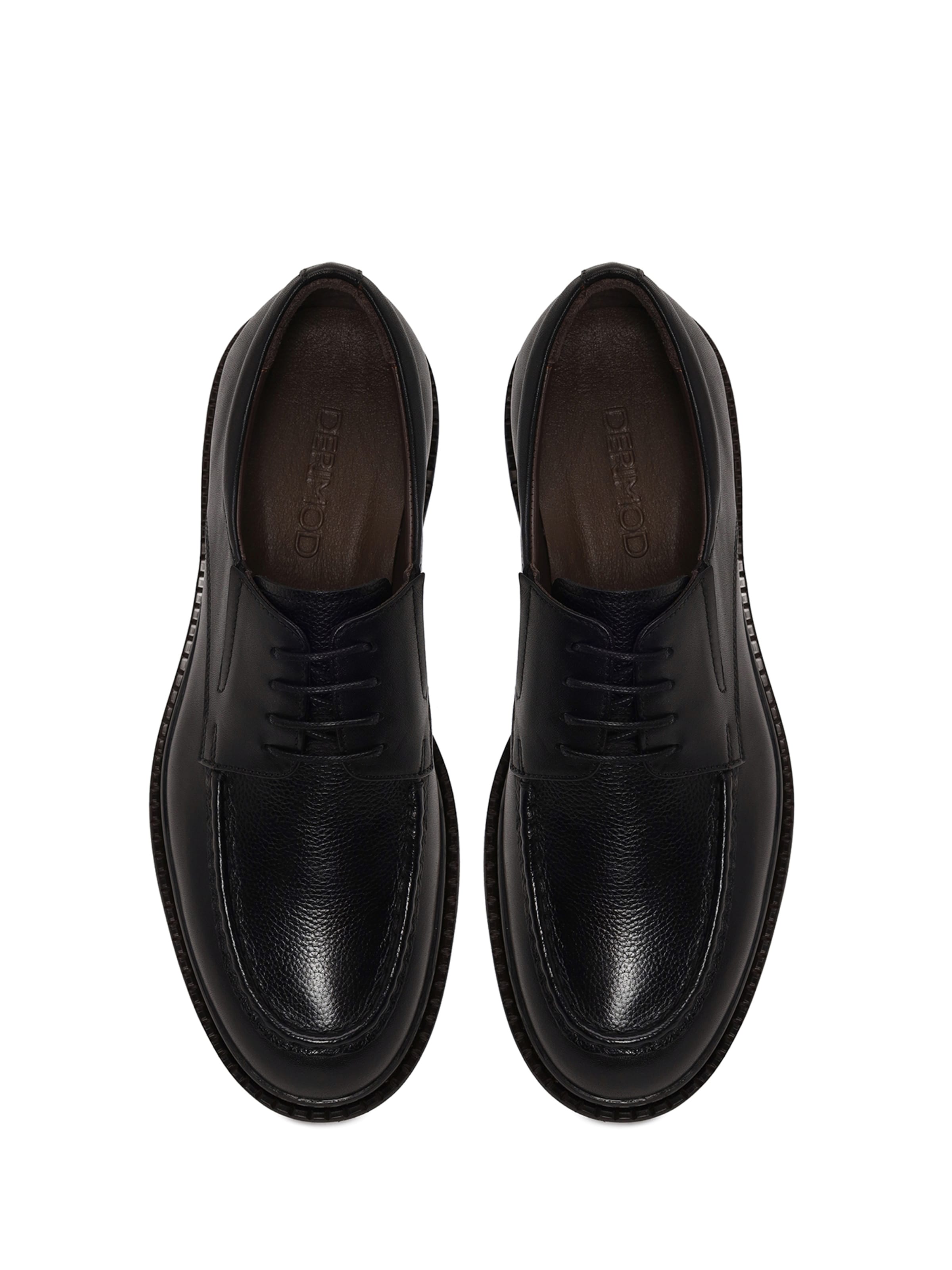 Scarpa stringata di Derimod in nero