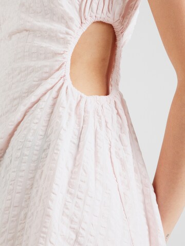 Monki Summer dress in Pink
