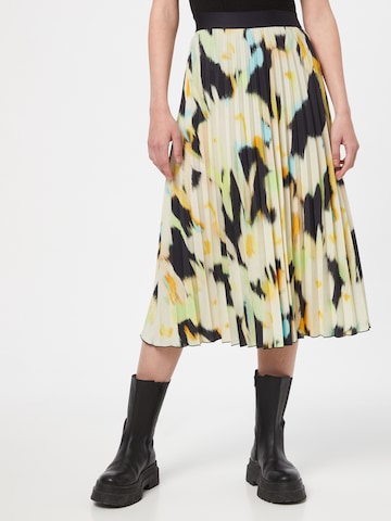 COMMA Skirt in Yellow: front