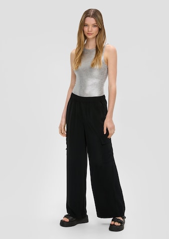 QS Wide leg Cargo trousers in Black