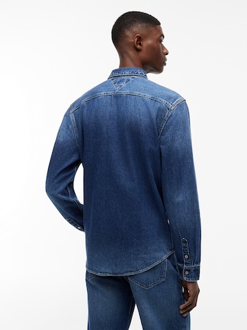 Coupe regular Chemise Tommy Jeans en bleu