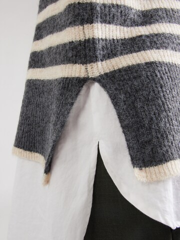 pilka PIECES Megztinis 'PCLINE'