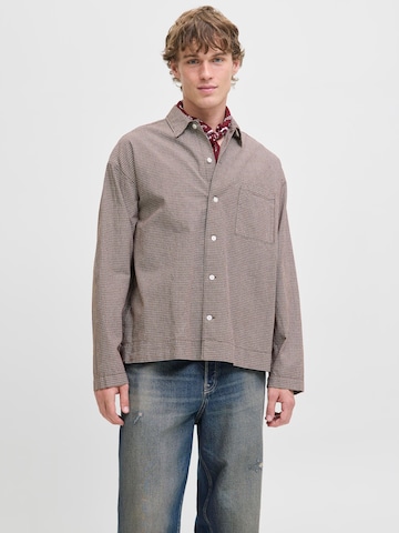 JACK & JONES - Ajuste confortable Camisa en marrón: frente