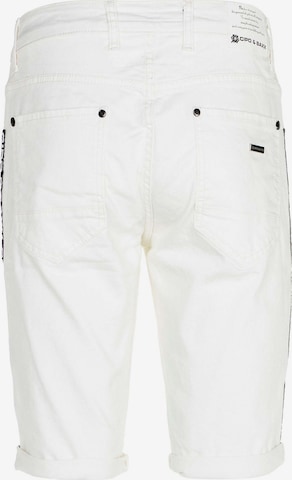 CIPO & BAXX Regular Shorts 'Ace' in Weiß