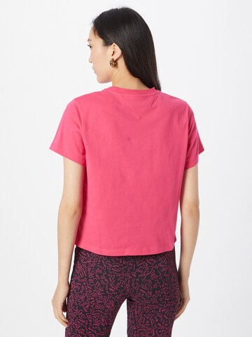 Tommy Jeans T-Shirt 'Serif Linear' in Pink