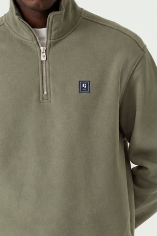 GARCIA Athletic Sweatshirt in Green