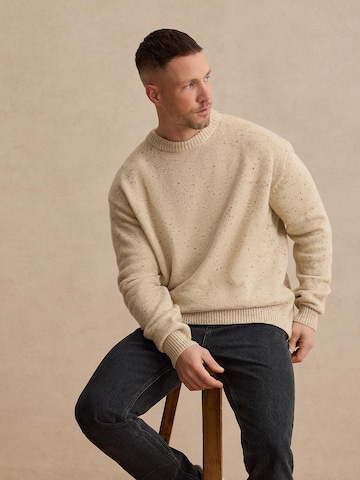 Pull-over 'Elia' DAN FOX APPAREL en beige : devant