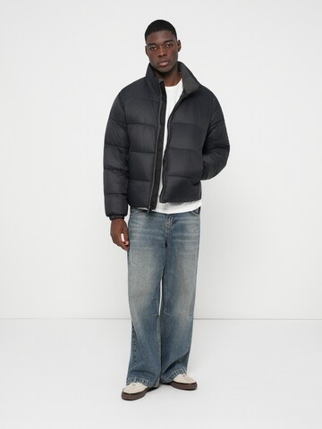 Abercrombie & Fitch Átmeneti dzseki 'Aircloud' - fekete