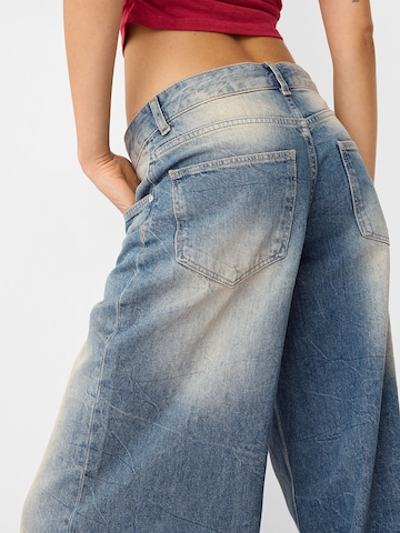 Bershka Wide leg Jeans in Blauw