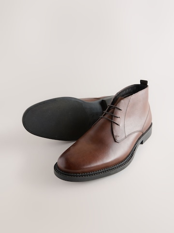 Next - Botines chukka en marrón
