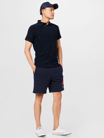 Superdry Regular Shorts in Blau