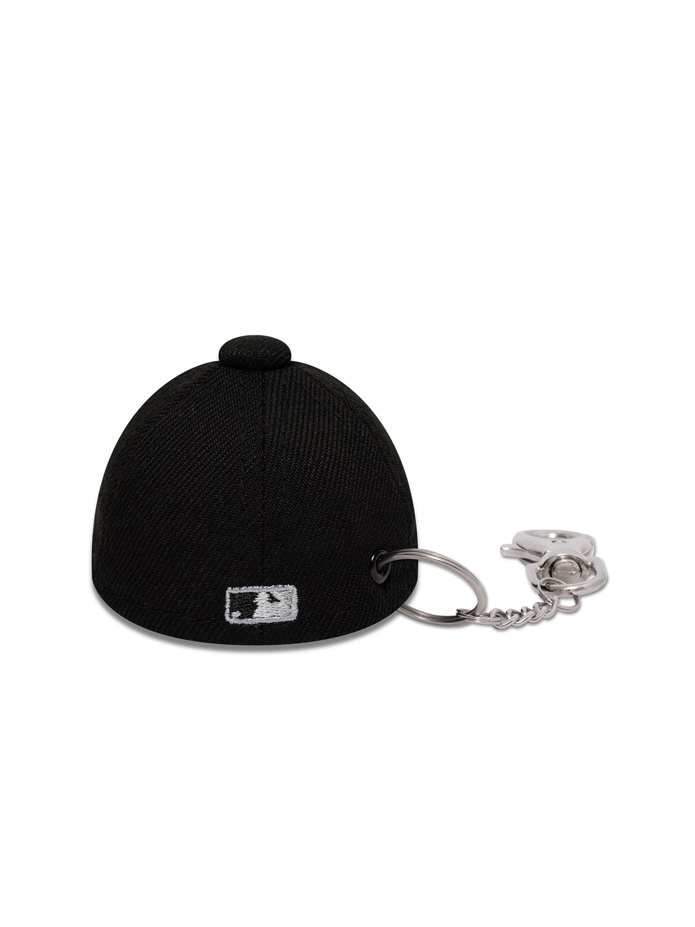 NEW ERA Key Ring 'Mini Cap' in Black