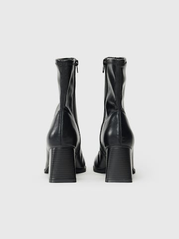 CALL IT SPRING Členkové čižmy 'AUBRIELLA' - Čierna