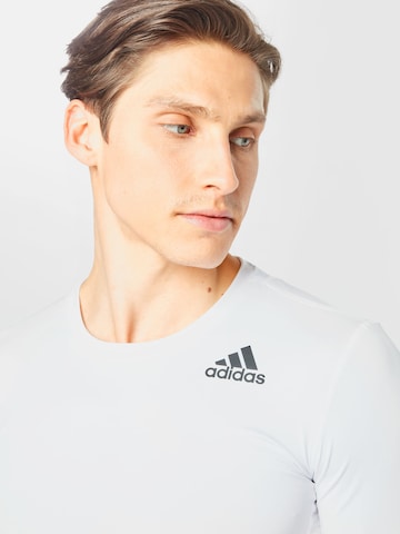 ADIDAS SPORTSWEARTehnička sportska majica - bijela boja