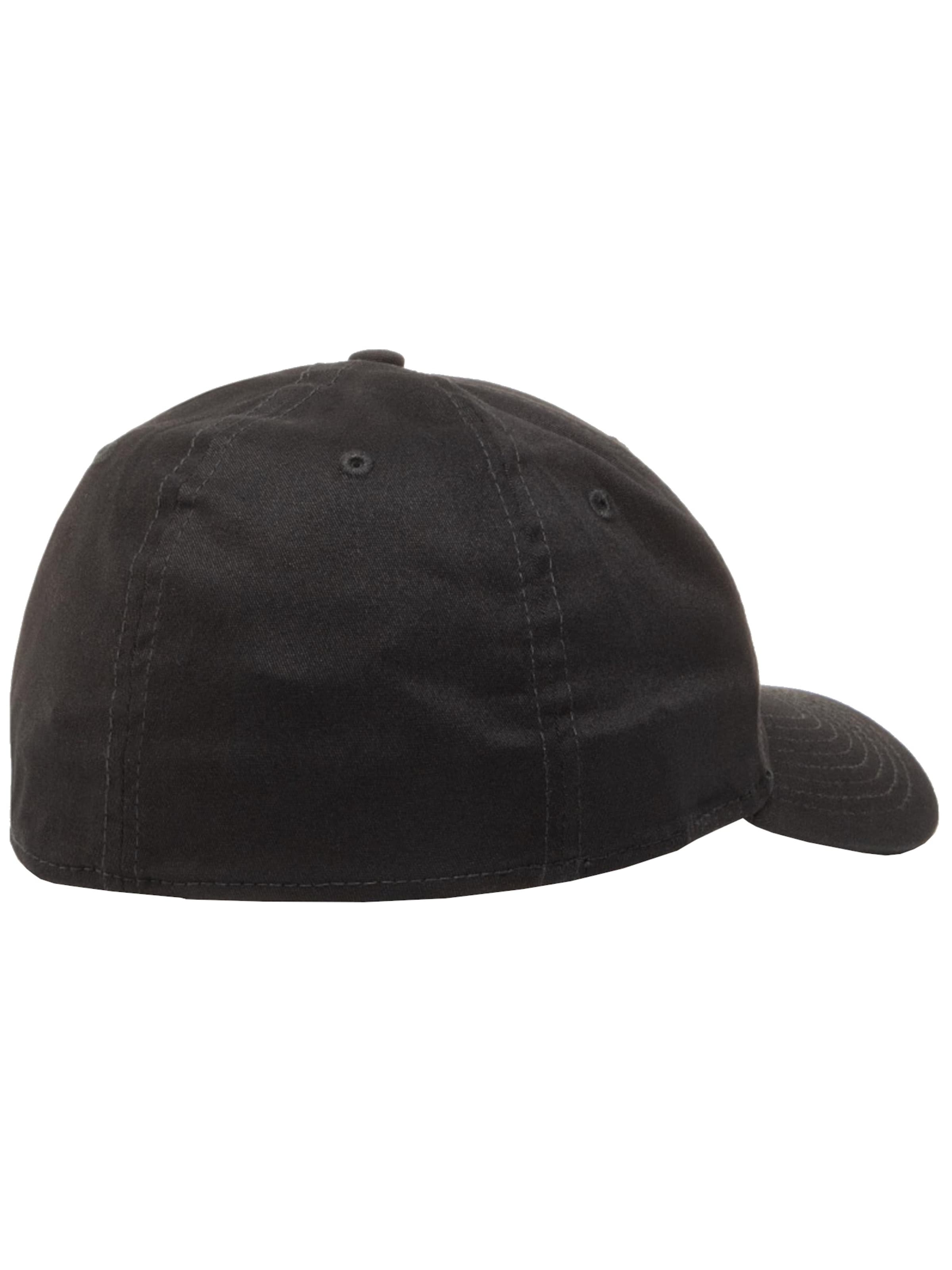 NEW ERA Cap 'New Era 39THIRTY Classic New York Yankees MLB' in Black