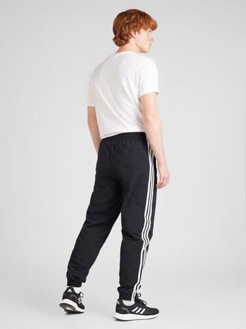 Effilé Pantalon ADIDAS ORIGINALS en noir