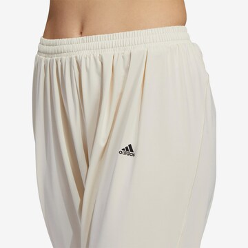 regular Pantaloni sportivi di ADIDAS SPORTSWEAR in bianco