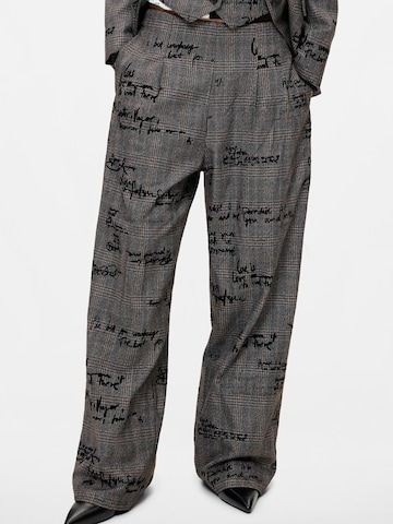 Desigual Regular Hose in Schwarz: Vorderseite