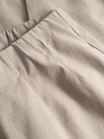 LAURIE Regular Trousers 'Betty' in Beige