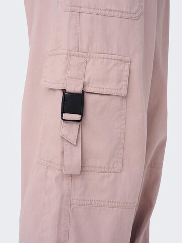 ONLY - Tapered Calças cargo 'STINE' em rosa