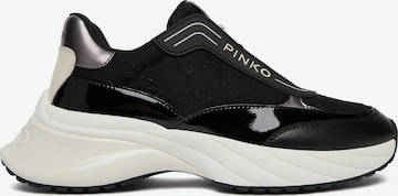 PINKO Sneakers laag 'Ariel 19 - Sneaker Calf Leather/Patent/Monogram Net' in Zwart: voorkant