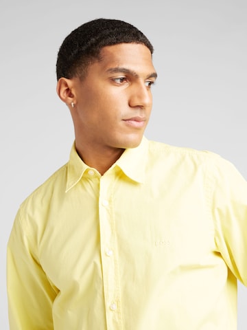 BOSS Orange Regular Fit Hemd 'Relegant_6' in Gelb