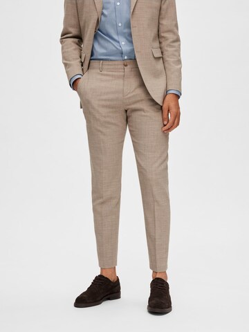 Regular Pantalon à plis 'Oasis' SELECTED HOMME en beige : devant