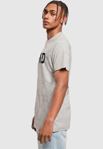 Merchcode T-Shirt 'Fathers Day - The Man, The Myth, The Legend' in Grau