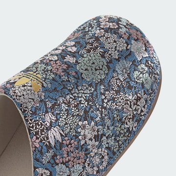 ADIDAS ORIGINALS Μιούλ 'Adimule x Liberty London' σε μαύρο