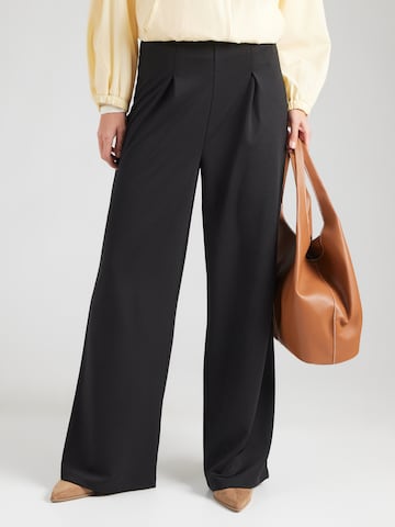 Regular Pantaloni cutați 'Mareke' de la ABOUT YOU pe negru: față