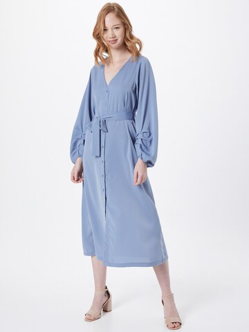 Abito camicia 'BILLIE & SUZIE' di In The Style in blu: frontale